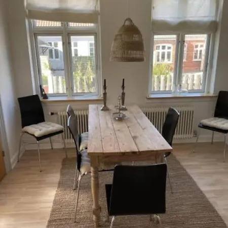 Skont Feriehus Midt I Marstal. Hébergement de vacances Marstal